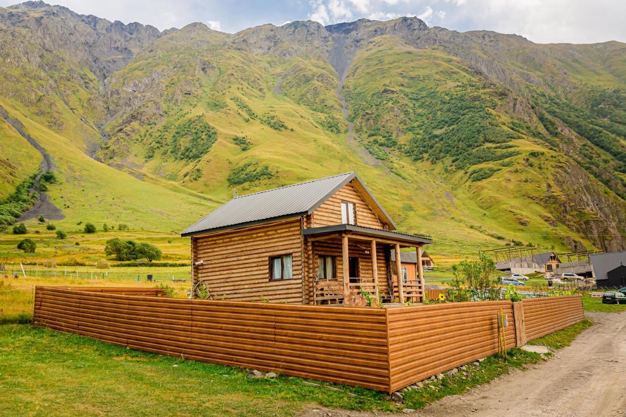 Willa Old Hut Stepancminda Zewnętrze zdjęcie